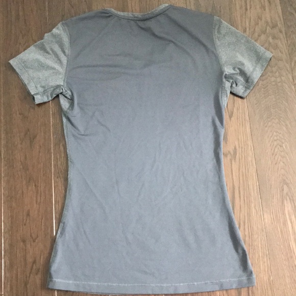 Nike dry-fit tshirt - Picture 5 of 6